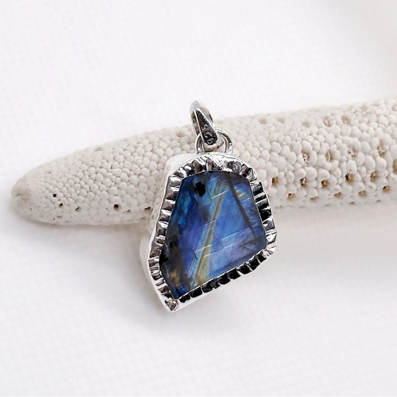 SUPER Flashy Raw Rainbow Moonstone & Natural Black Tourmaline Crystal Ne… - Picture 1 of 5